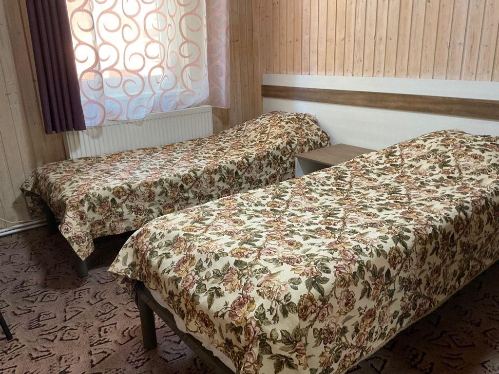 Ушба — Двухместный номер с 2 отдельными кроватями Стандарт