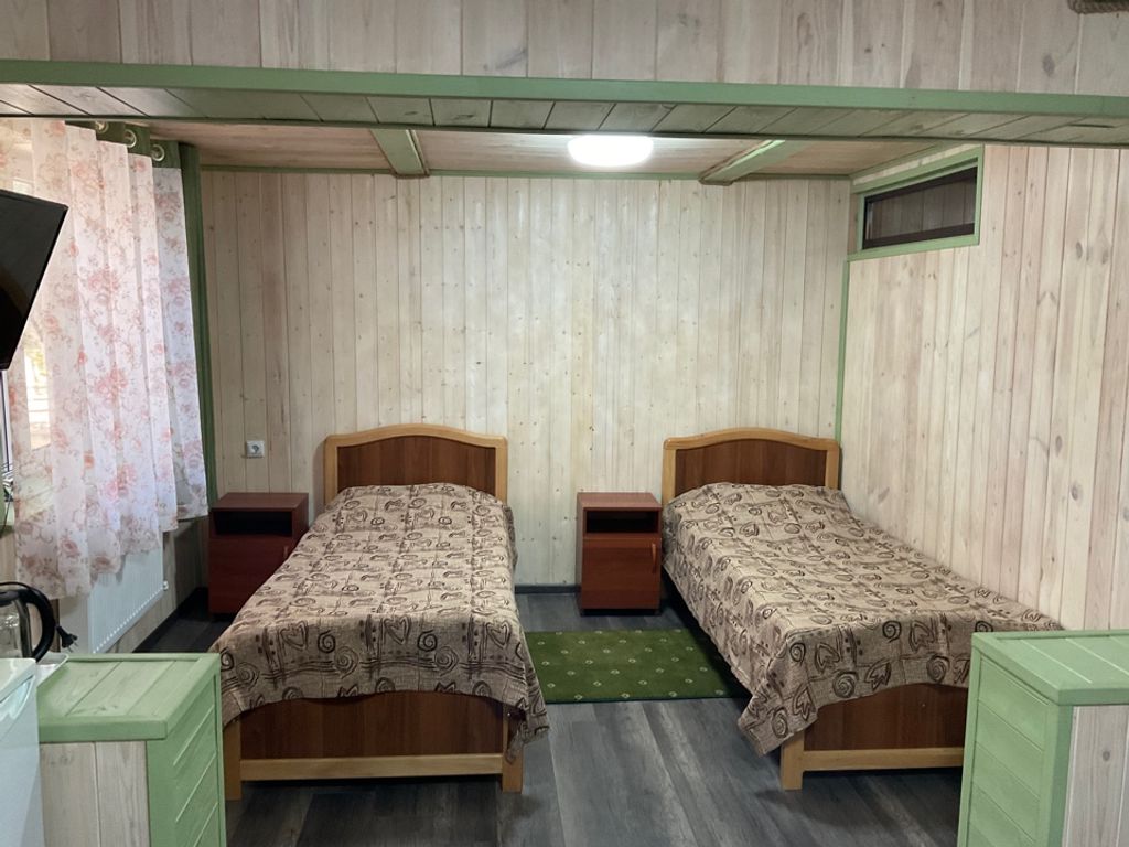 Ушба — Трёхместный номер Стандарт