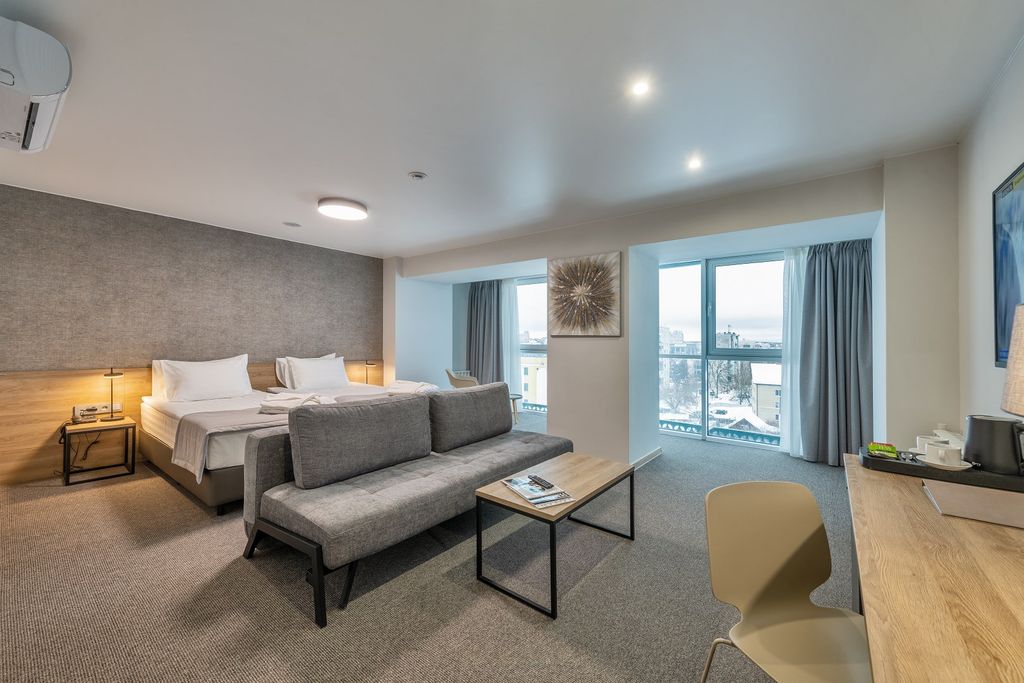 Волга — Четырёхместный номер полулюкс