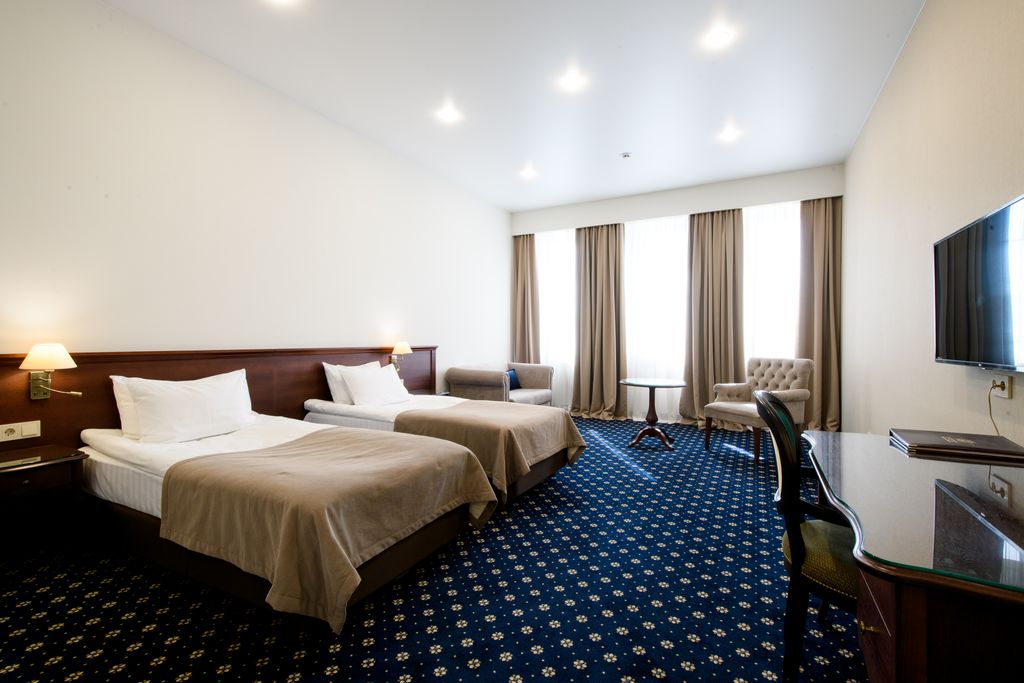 Солнце — Двухместный номер с 2 отдельными кроватями первой категории (стандарт улучшенный)