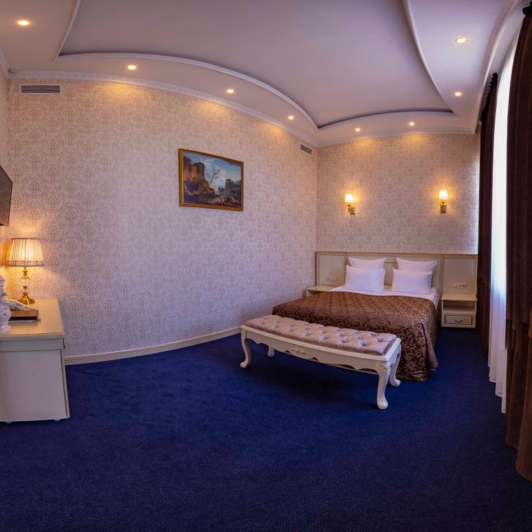 Golden Plaza — Двухместный номер с 1 кроватью люкс панорама