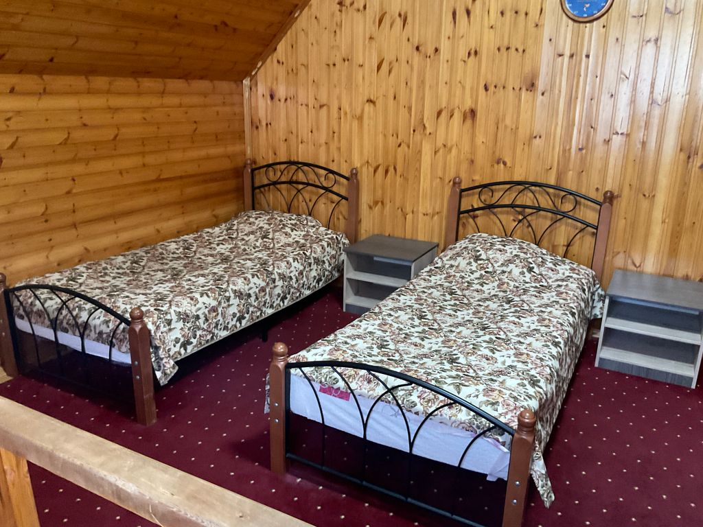 Ушба — Четырёхместный номер двухуровневый полулюкс