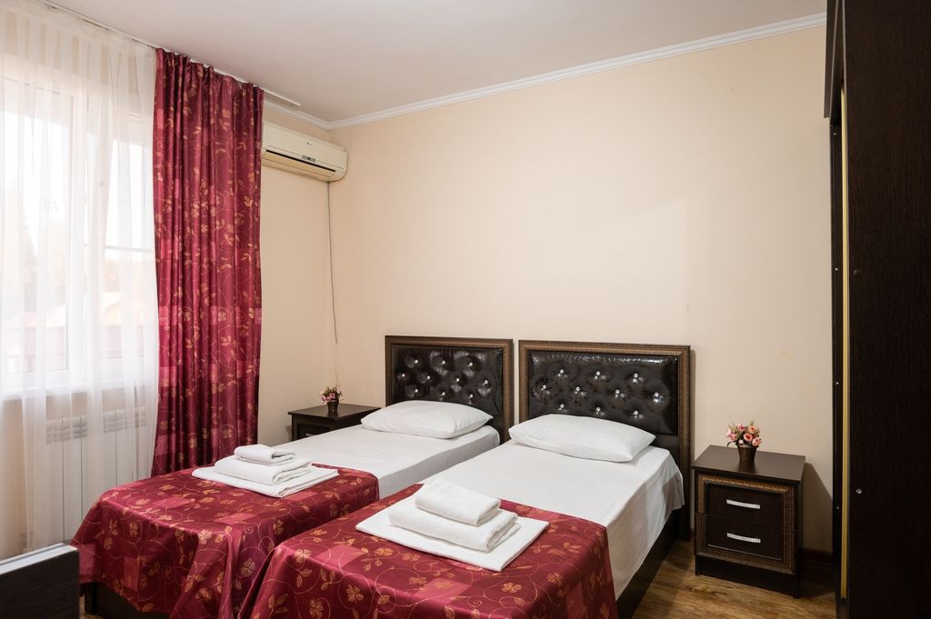 Сансет Хилл — Трёхместный номер стандартный