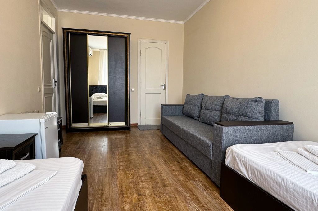 Сансет Хилл — Четырёхместный номер стандартный