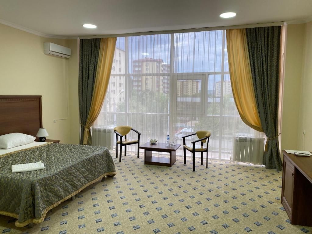 Continent — Двухместный номер с 1 кроватью стандарт улучшенный