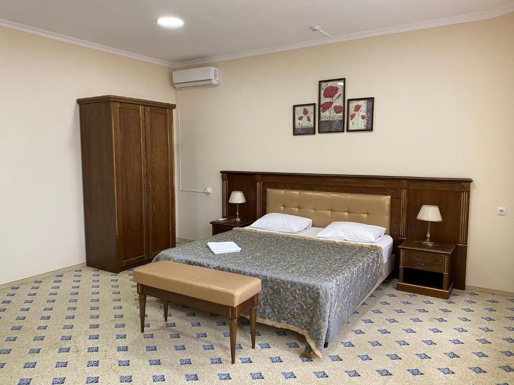 Continent — Двухместный номер с 1 кроватью люкс