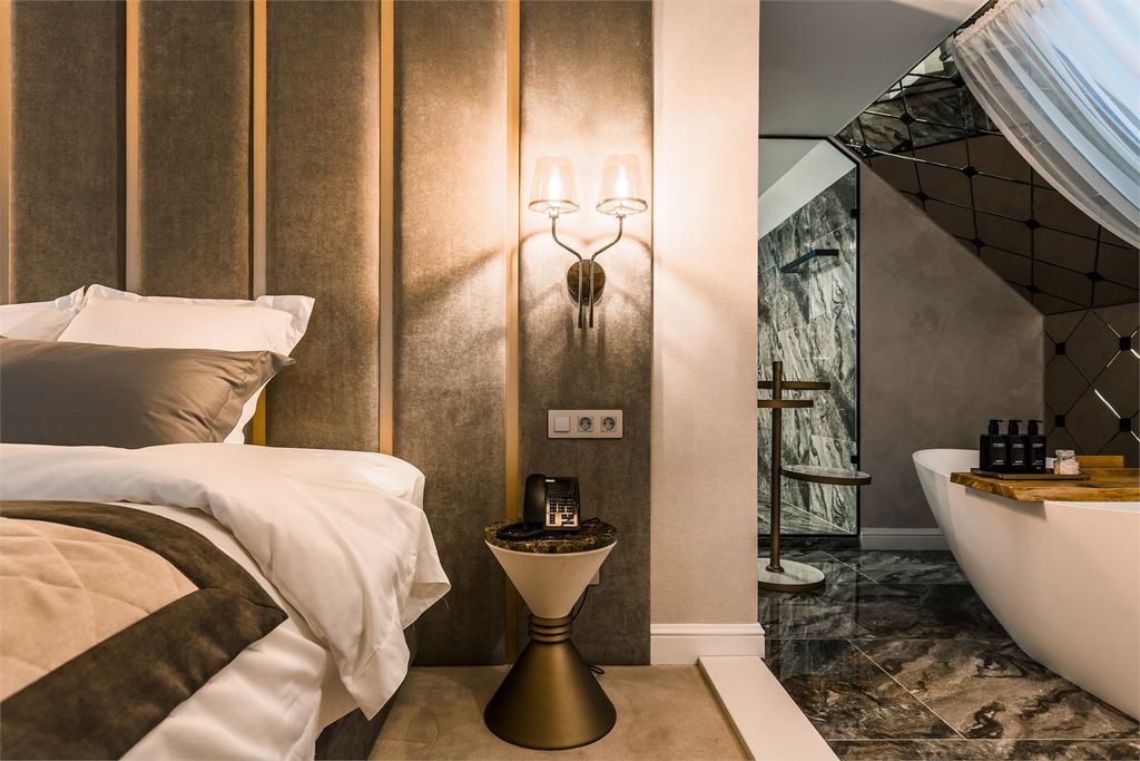 History — Двухместный номер с 1 кроватью Джуниор сюит Президент