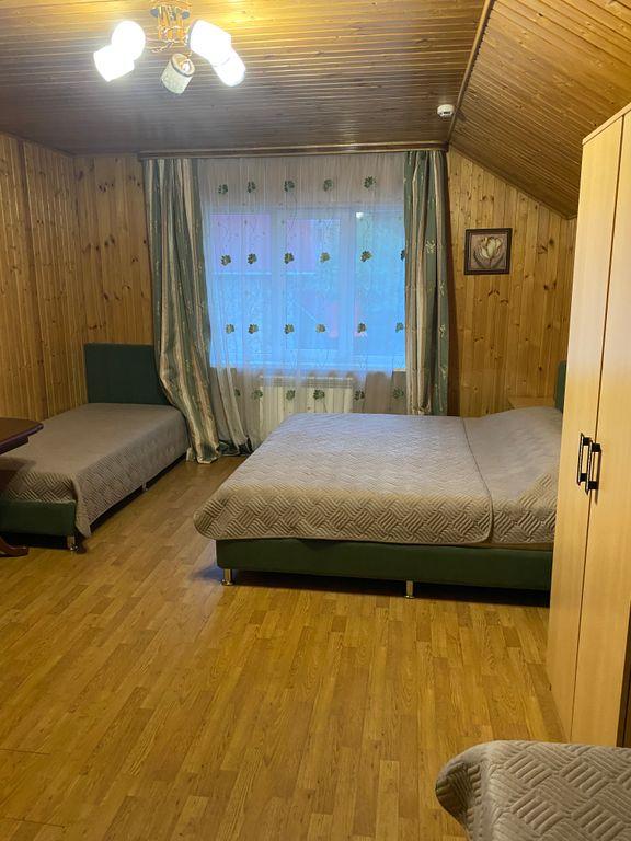 Старый клен — Семейный номер улучшенный с видом на горы