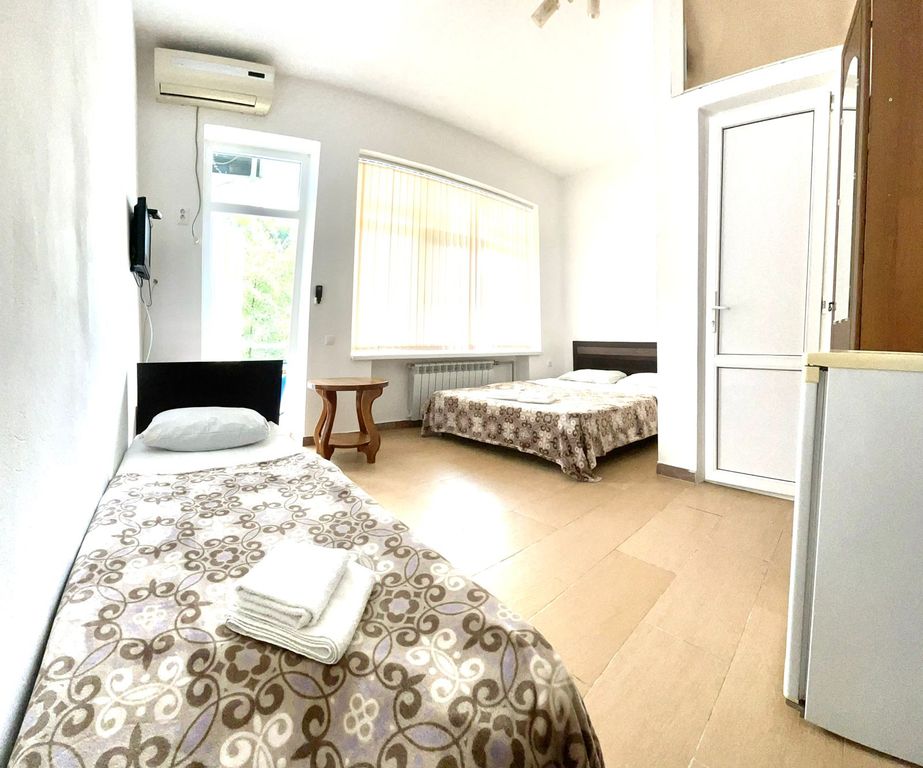 ЛооБич — Трёхместный номер Комфорт на 1 этаже