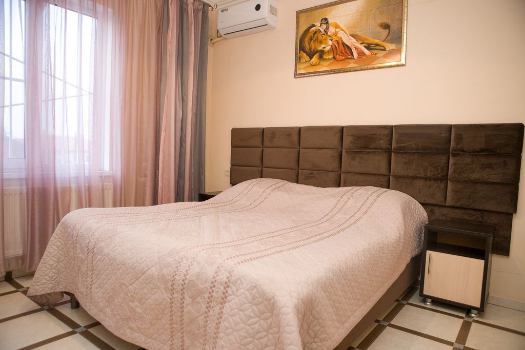 Централь — Четырёхместный номер с двумя спальнями