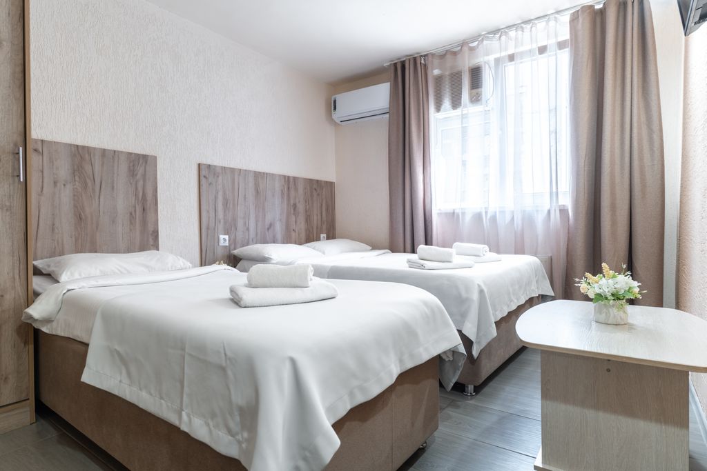 Грант-2 — Трёхместный номер комфорт