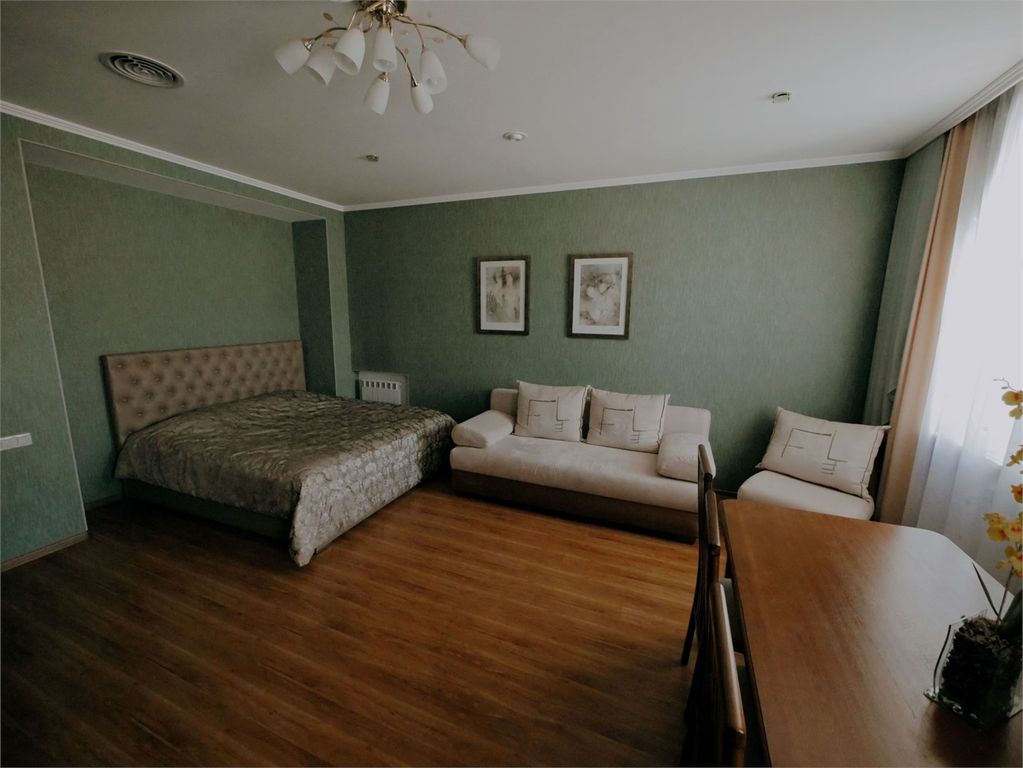 Дежавю — Полулюкс с кухней