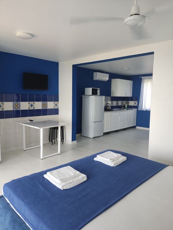 Тихий берег — Апартаменты студия с видом на море