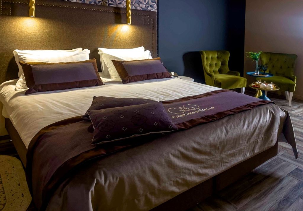 на Манежном — Четырёхместный номер 8 grand deluxe suite