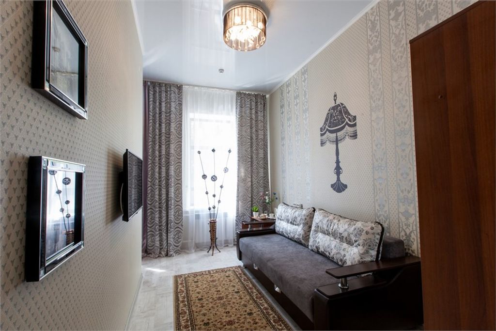 Абажуръ — Четырёхместный номер полулюкс (джуниор сюит)