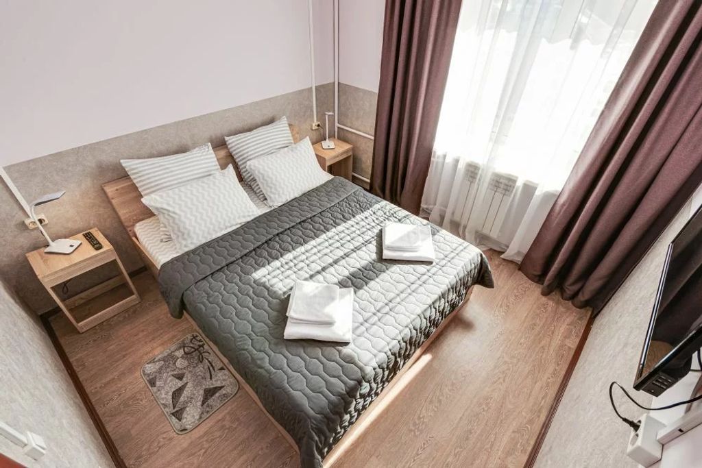 Соколов — Четырёхместный номер люкс