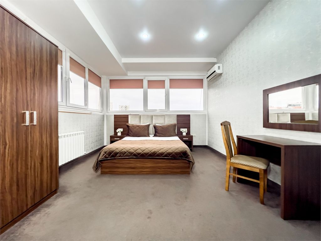 Империя — Люкс