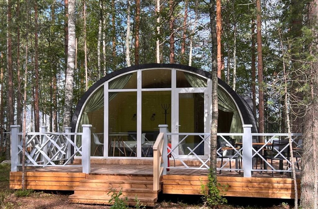 Хвоя, Карелия — Дом полусфера с панорамным видом на лес
