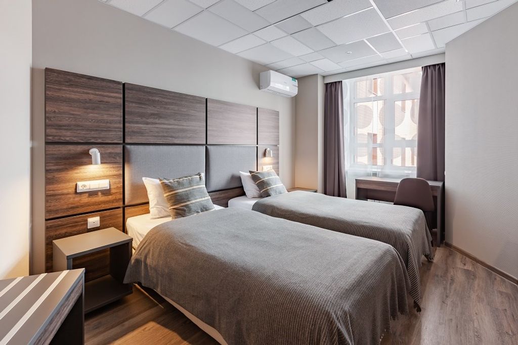 Фурор — Двухместный номер с 2 отдельными кроватями люкс