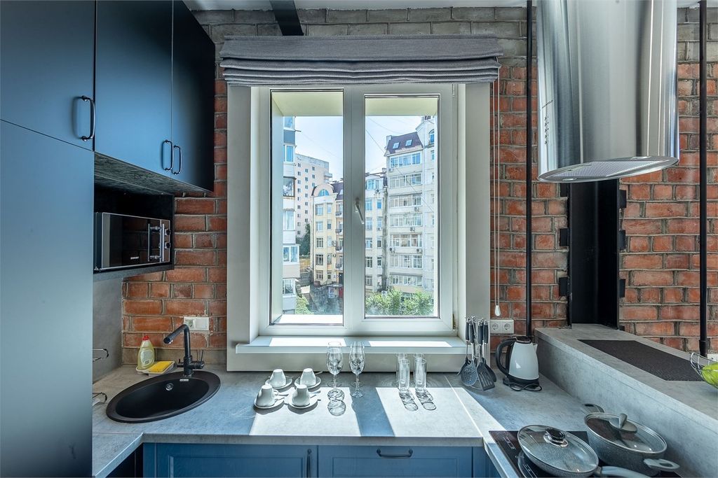 Море — Трёхместный номер студия лофт 802