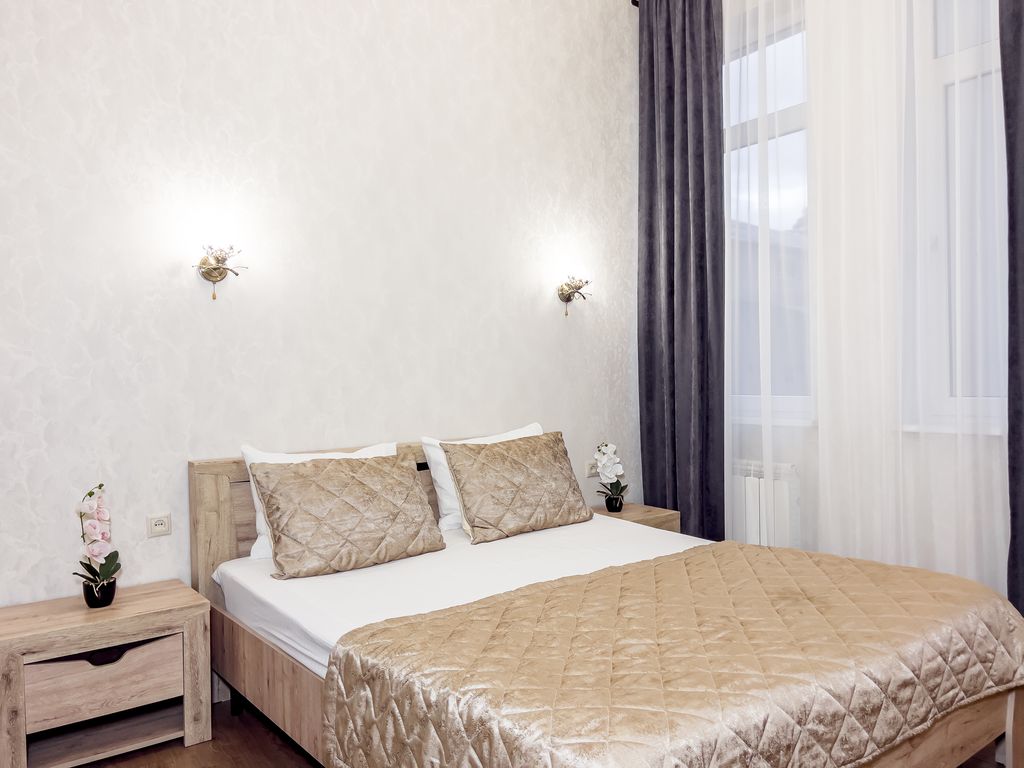 Империя — Стандарт