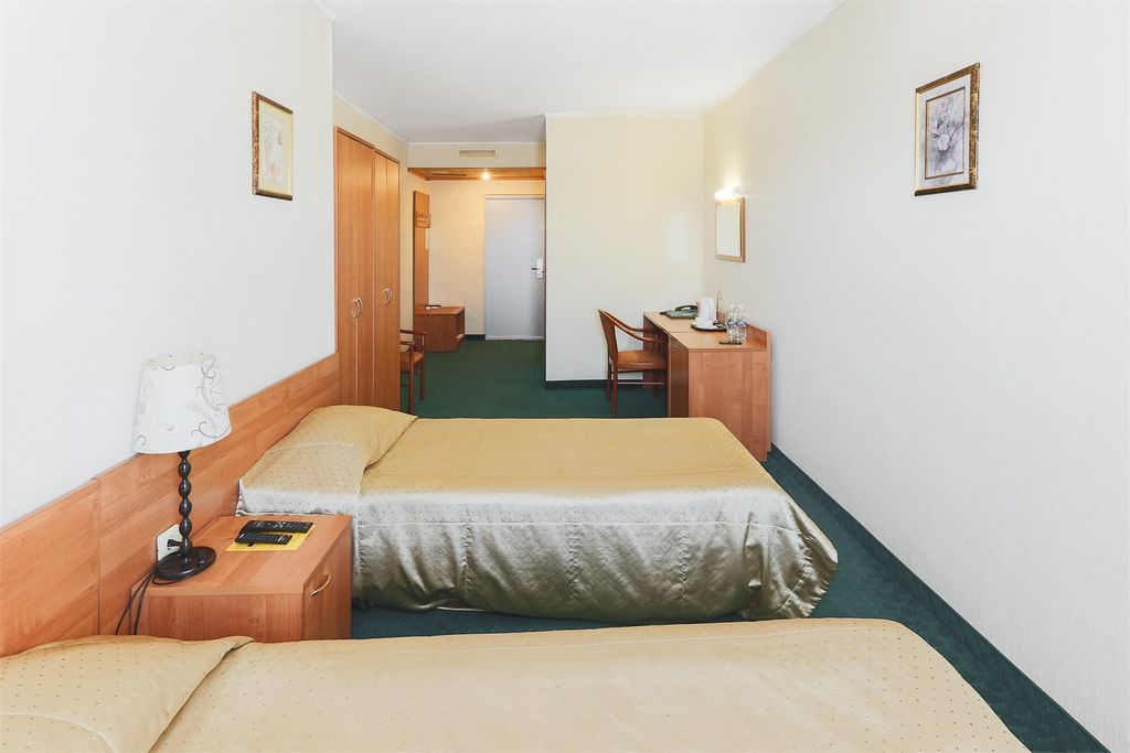 Меридиан — Двухместный номер с 2 отдельными кроватями стандарт