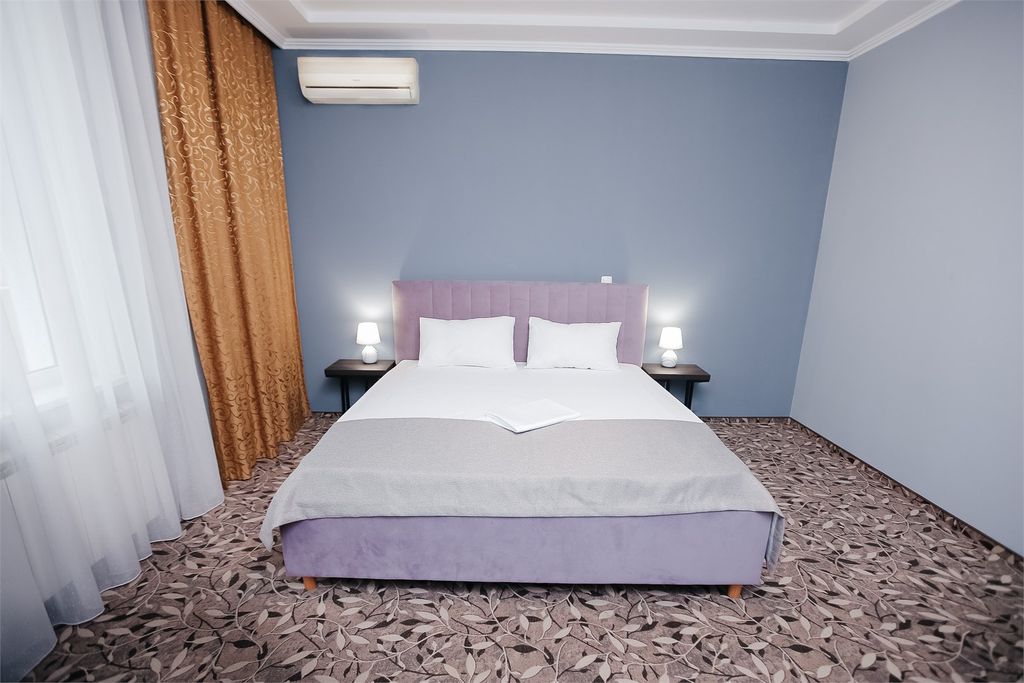 Альмира — Двухместный номер с 1 кроватью бизнес-стандарт (с балконом)