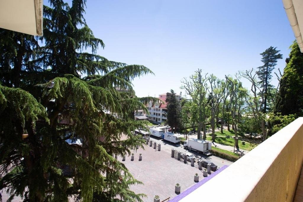 Альмира — Двухместный номер с 1 кроватью Арт-Люкс (с балконом)