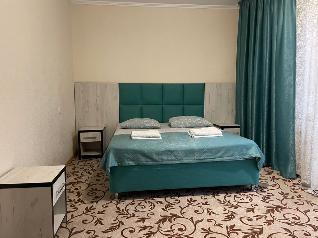 Каприз — Четырёхместный номер улучшенный