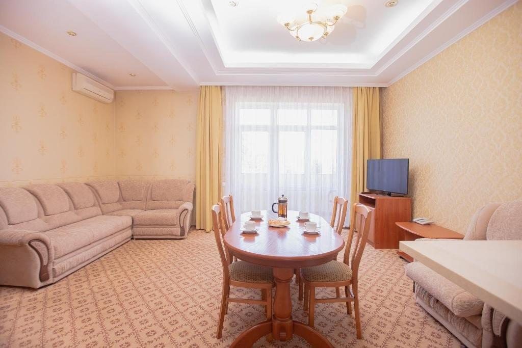 Альмира — Апартаменты олимп (с балконом)