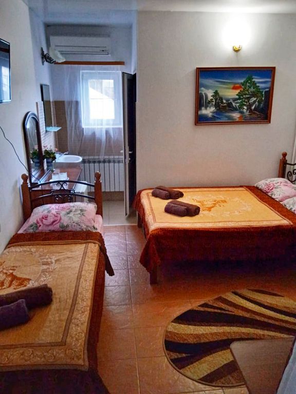 У Елены — Трёхместный номер