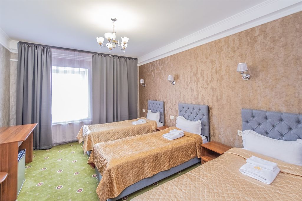 Ланселот — Трёхместный номер стандарт