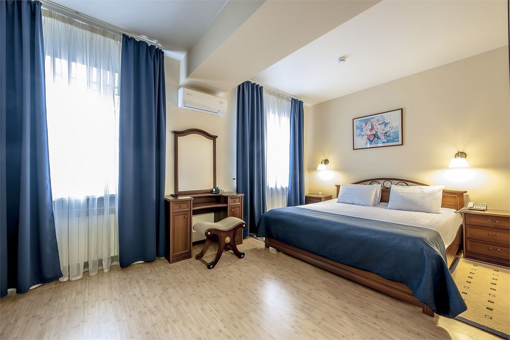 Русь — Двухместный номер с 1 кроватью представительский люкс