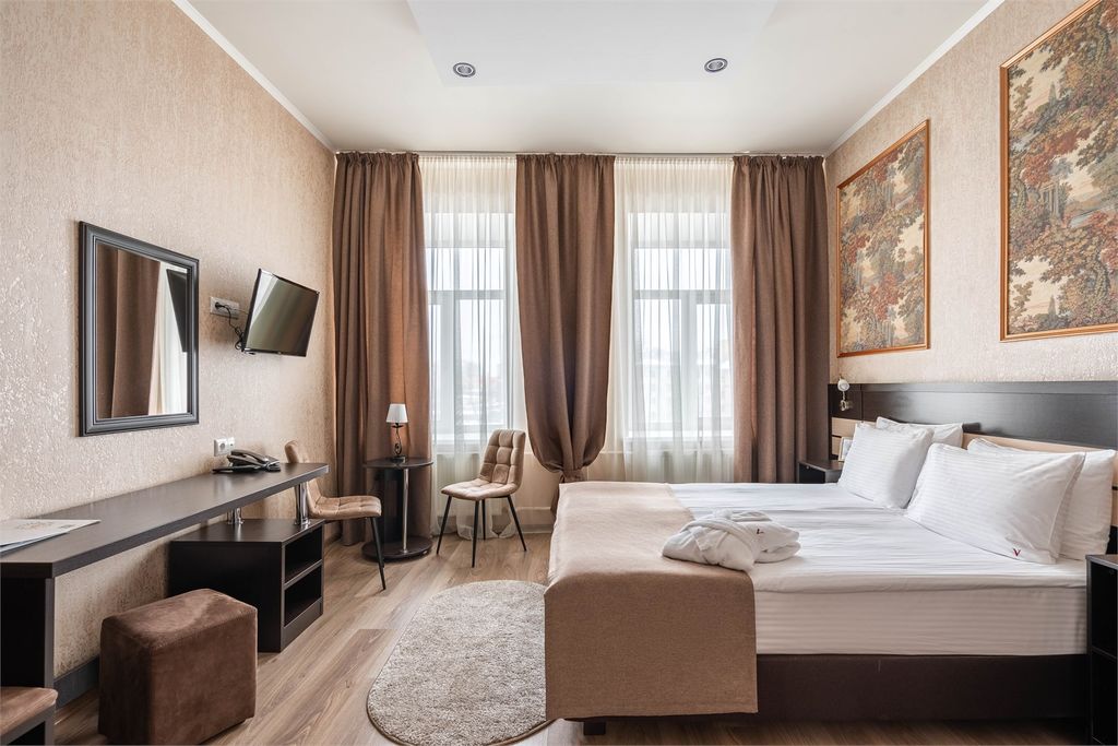 Верона — Четырёхместный номер Джуниор Сьют с 2-мя ванными комнатами