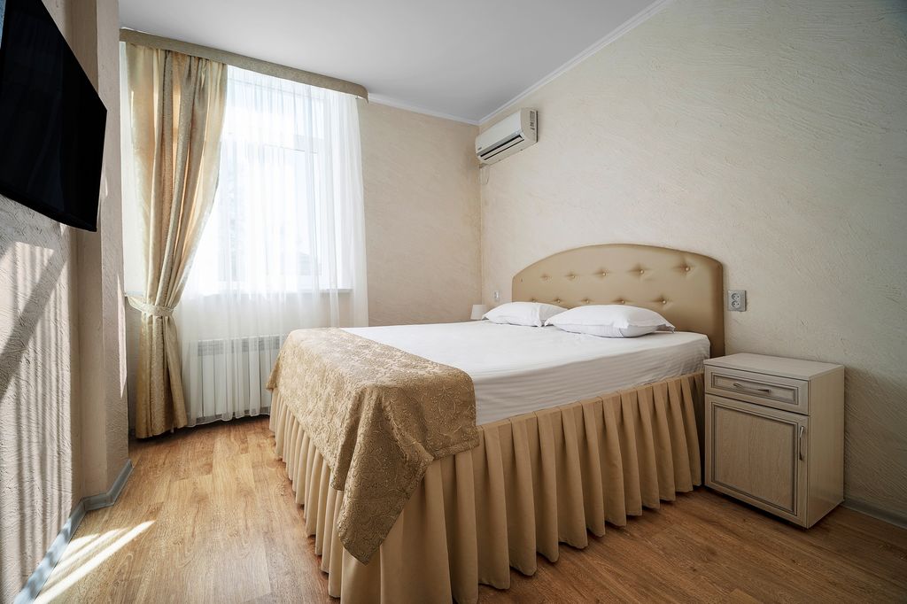 Лабиринт — Семейный номер двухкомнатный люкс с ванной