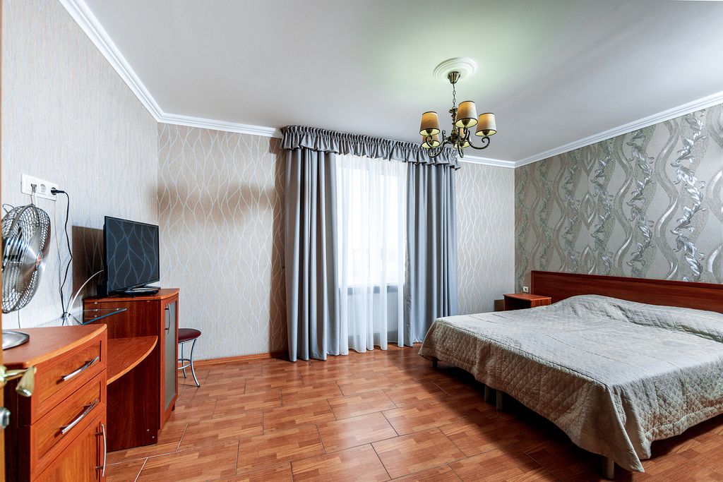 Евгения — Четырёхместный номер Двухкомнатный люкс