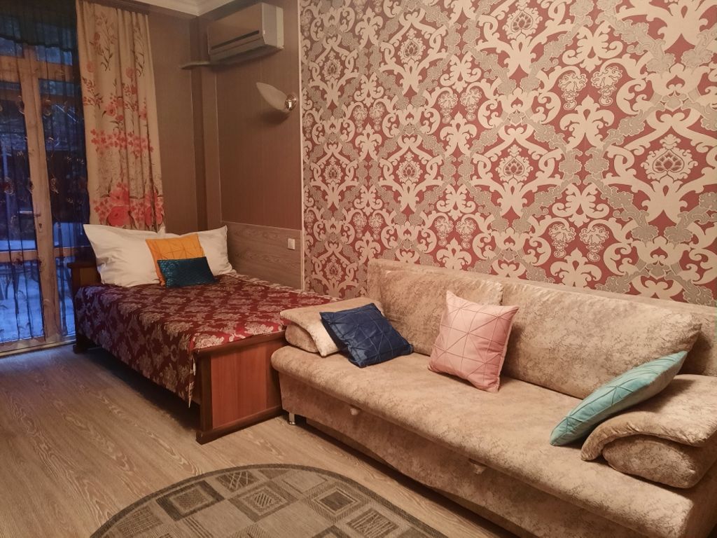 На Шевченко — Четырёхместный номер с террасой