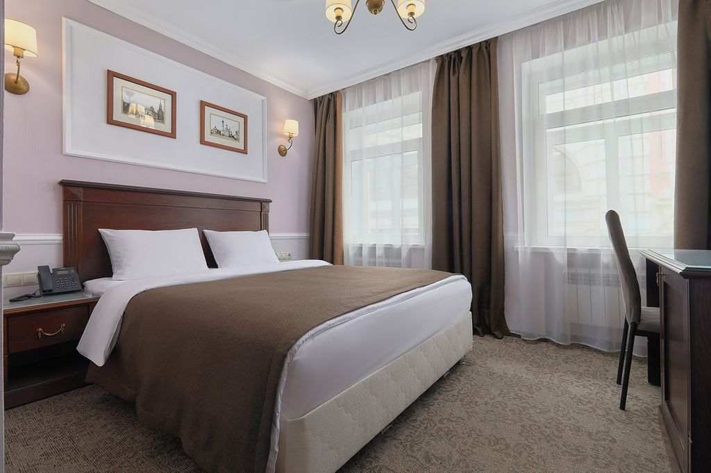 Старый город — Трёхместный номер улучшенный