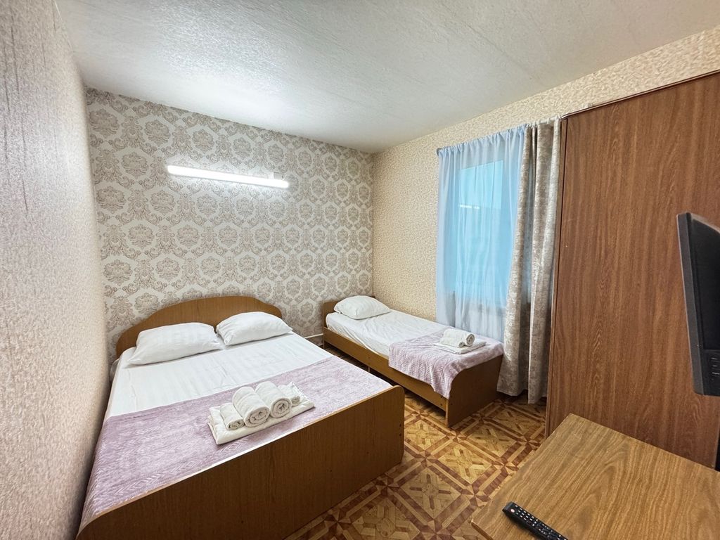 Лео Регул(Алые Паруса) — Трёхместный номер эконом