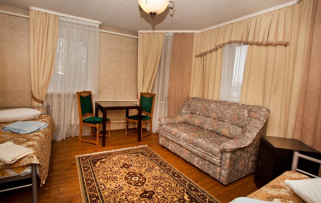 Центральная усадьба — Семейный номер двухместный эконом №7