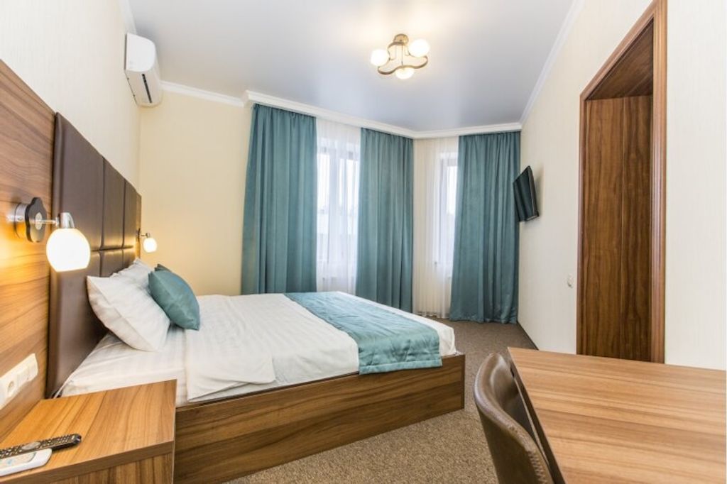 Чайка — Четырёхместный номер люкс без балкона