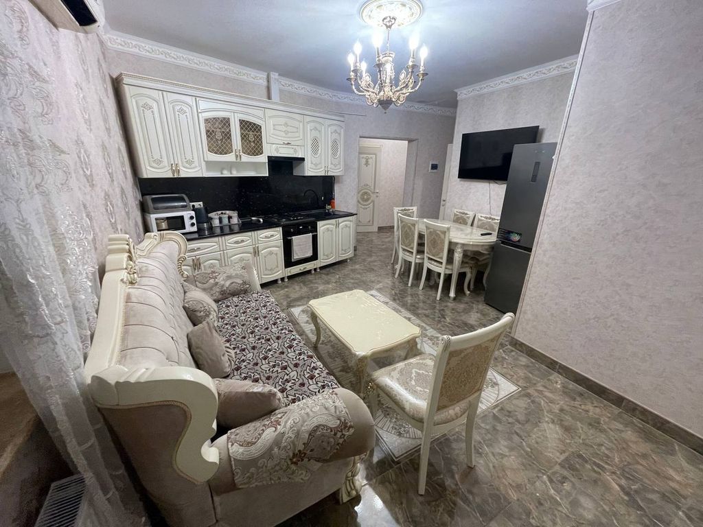 Волшебник — Апартаменты люкс с двумя комнатами и евро-кухней