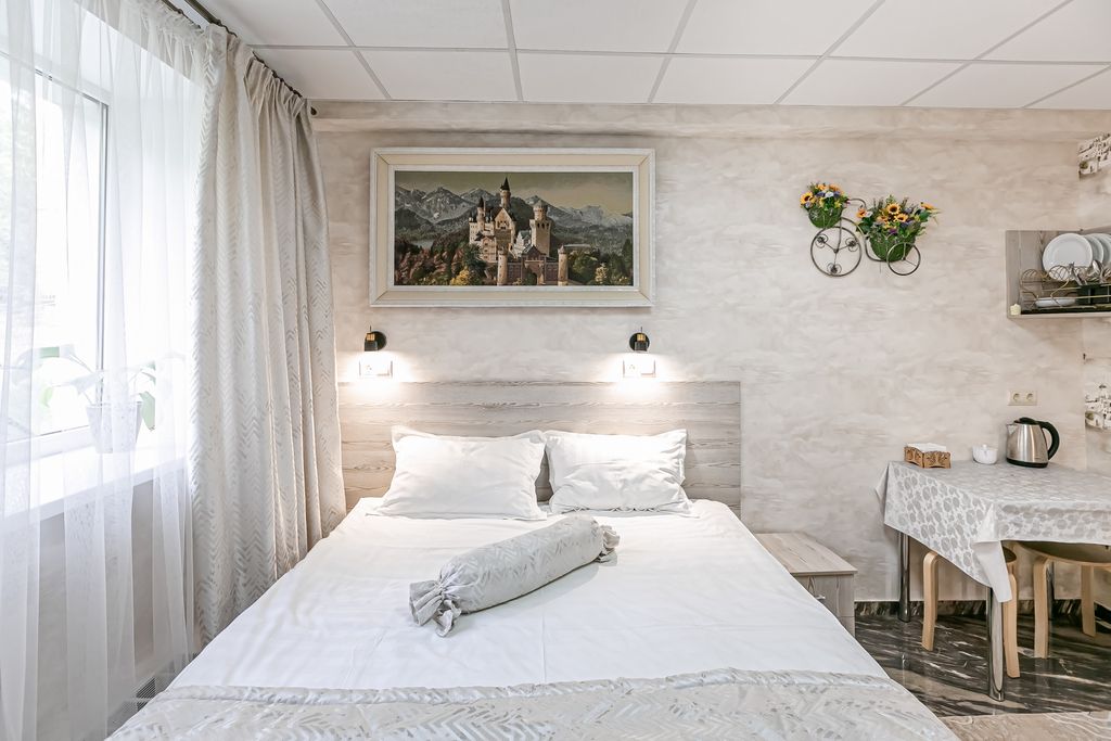 Лидер Отель — Четырёхместный номер комфорт