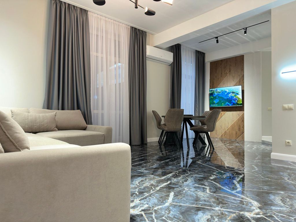 Moor Аpartments — Апартаменты трехкомнатные Lux с террасой