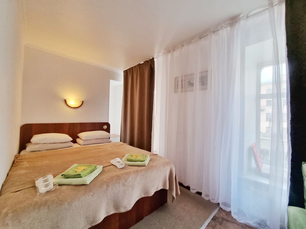 Dolce Vita — Четырёхместный номер полулюкс с двуспальной кроватью и 2мя кресло-кровати