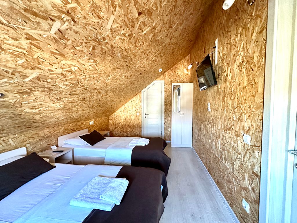 Мантарини — Двухместный номер с 2 отдельными кроватями (мансарда)