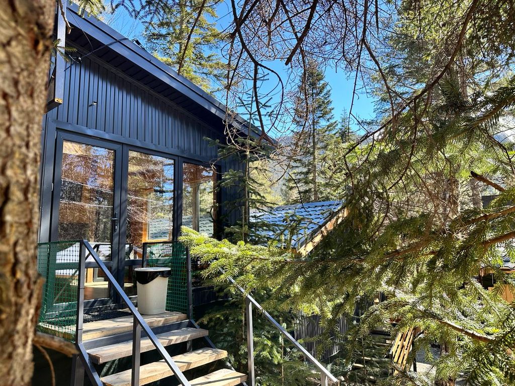 Саулук-Архыз — Дом шале в сосновом лесу с видом на горы