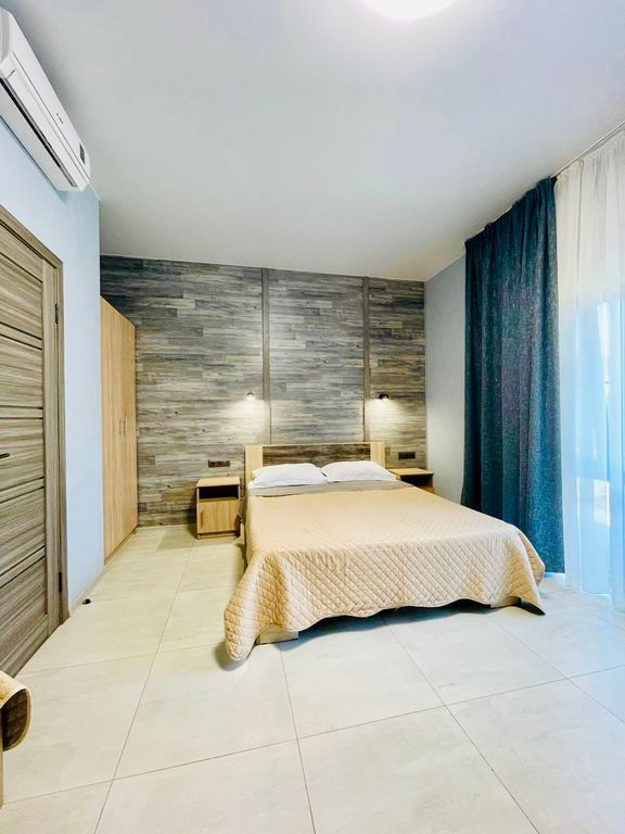 Солнце — Апартаменты пятиместный улучшенный