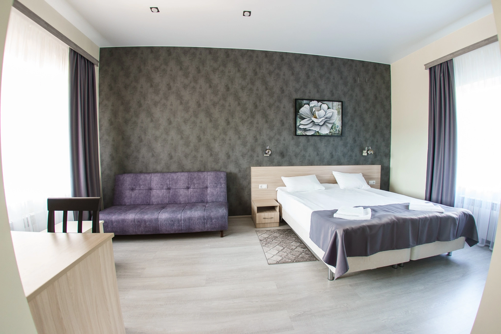 Цитадель — Трёхместный номер студия с террасой (DBL/TWIN)