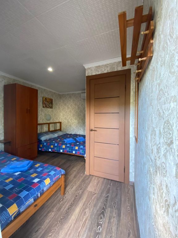 Архипка М — Трёхместный номер № 7